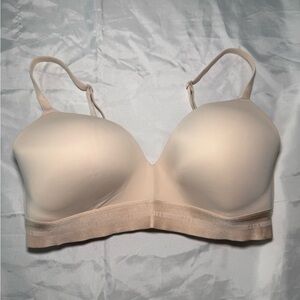 Victorias Secret PINK 36D Bra Beige Wear Everywhere Wireless Push Up Back Close